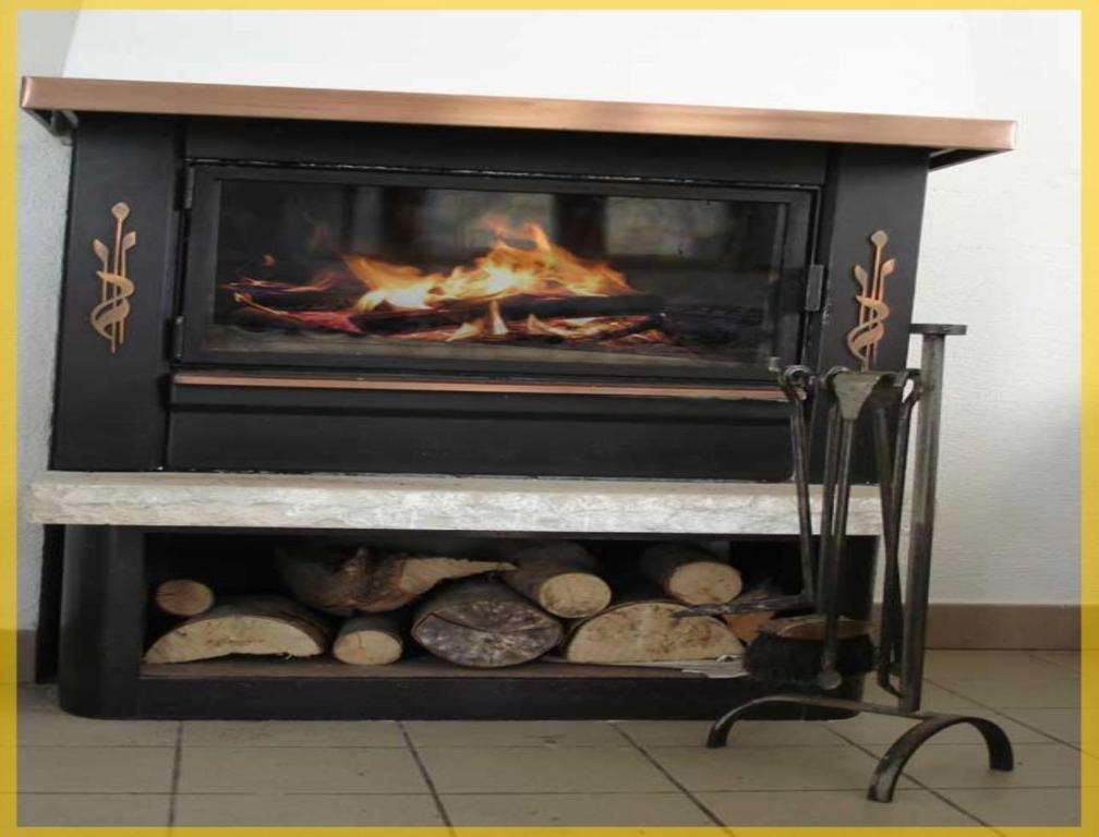 Gite Les Hirondelles Plombieres-les-Bains Ngoại thất bức ảnh